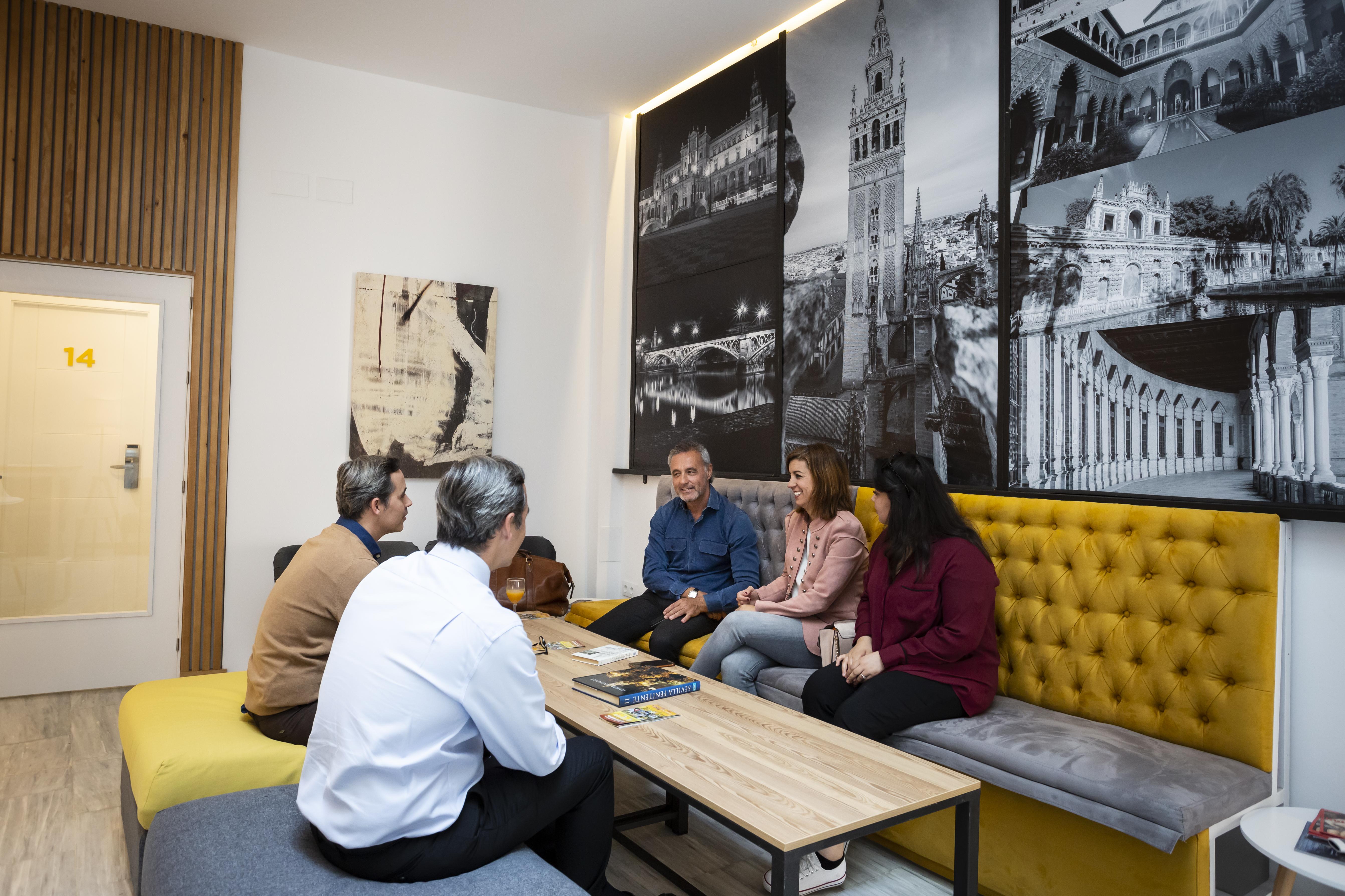 Basic Hotel Sevilla Catedral Εξωτερικό φωτογραφία