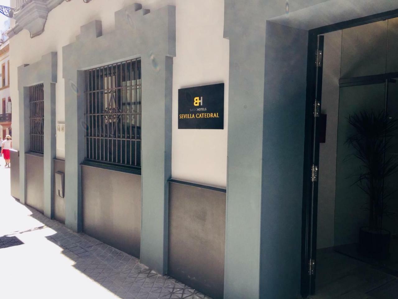Basic Hotel Sevilla Catedral Εξωτερικό φωτογραφία