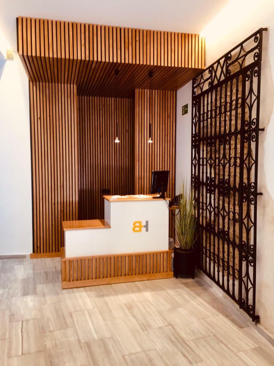 Basic Hotel Sevilla Catedral Εξωτερικό φωτογραφία